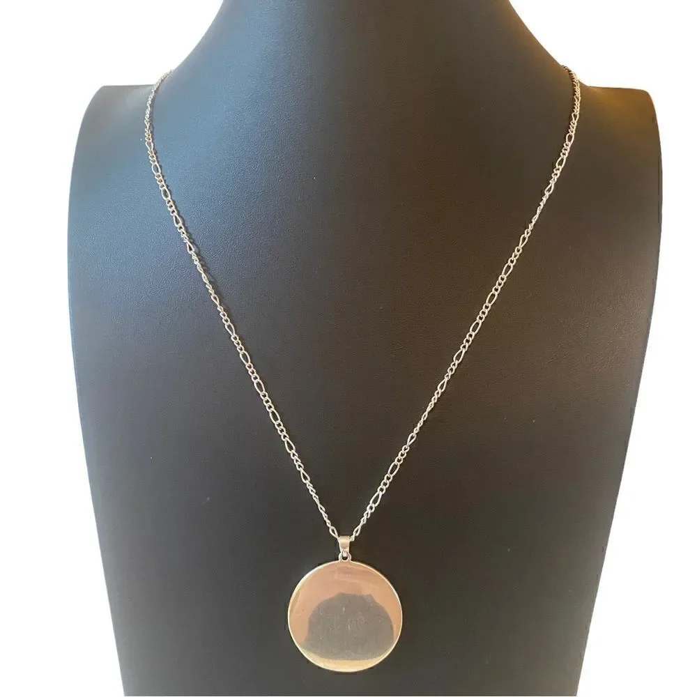 Oxidized Set Stone Pendant Necklace on Long Silver Toned Chain.